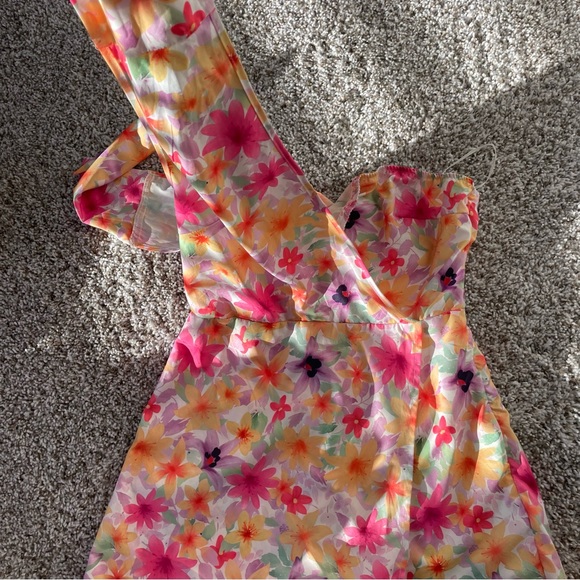 One Shoulder Romper - Picture 7 of 9